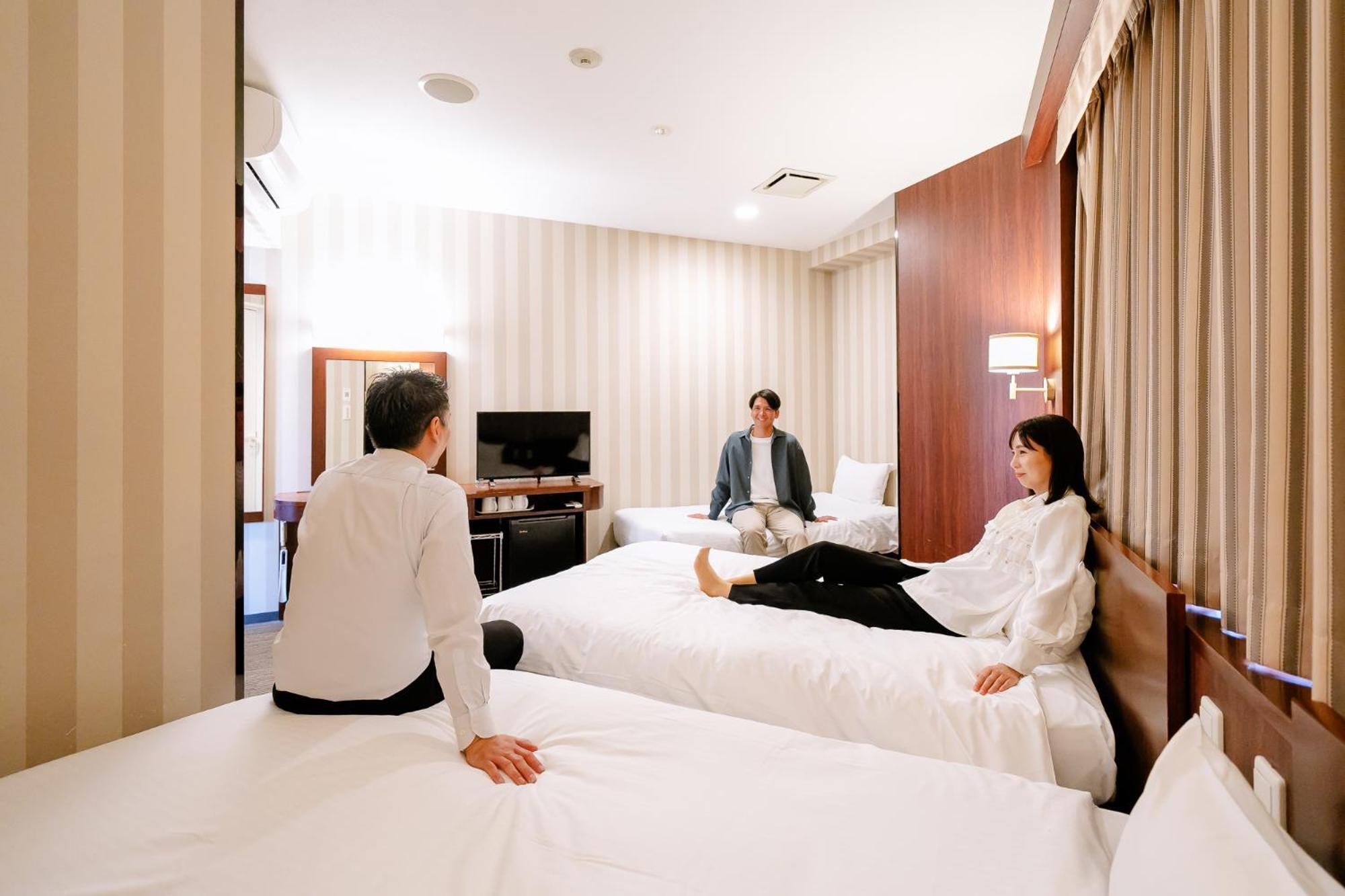 Hotel Hillarys Ōsaka Exterior foto