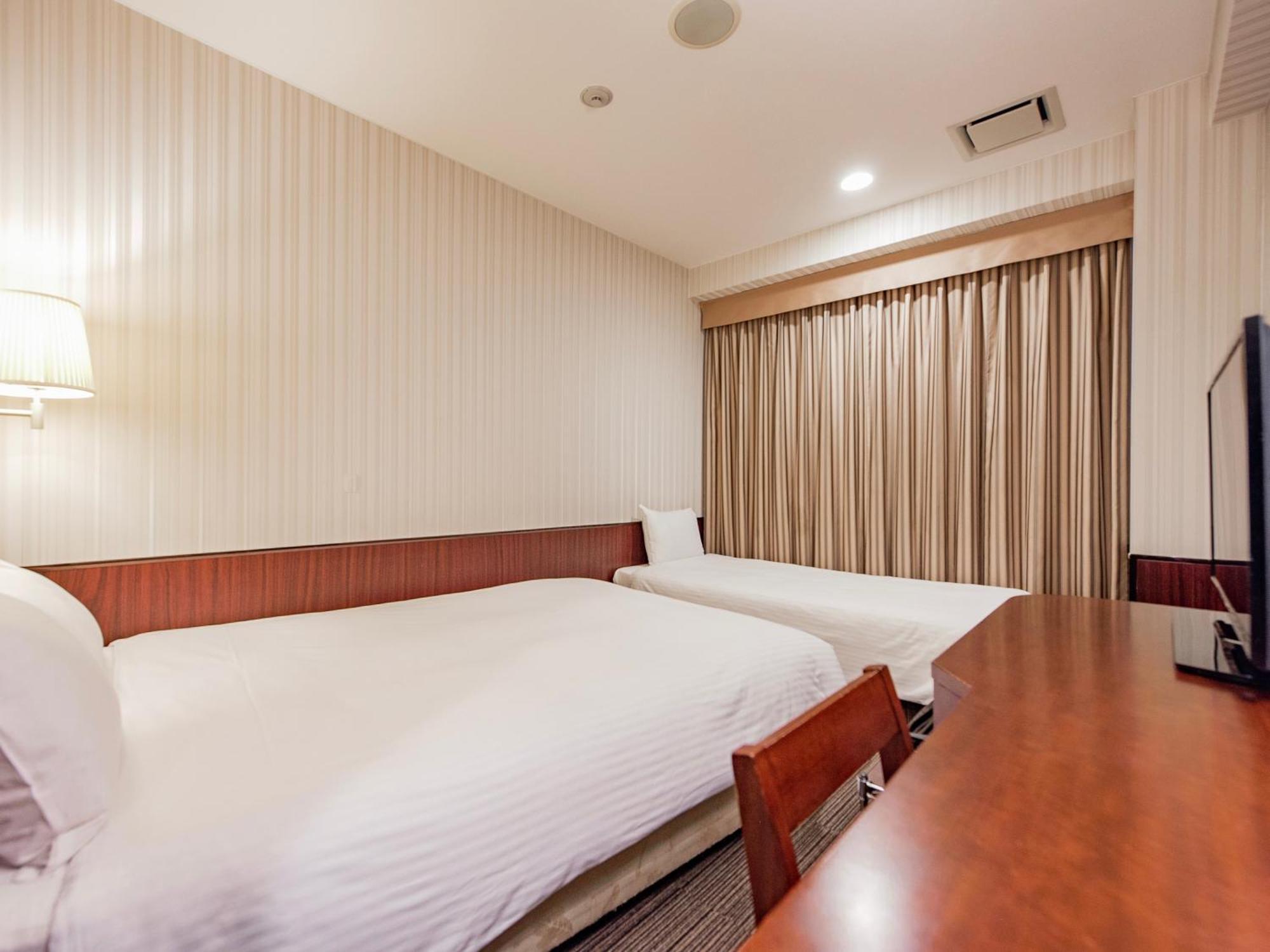 Hotel Hillarys Ōsaka Zimmer foto